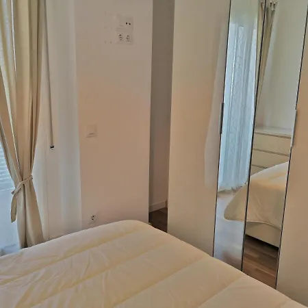 Premium Habitat Roques Blanques *